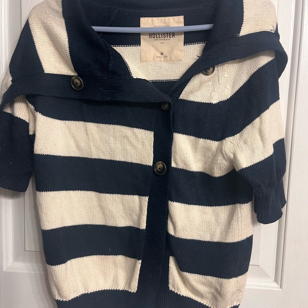 Women’s Navy & Cream Striped Hollister Chunky Sweater Button Closure. Medium